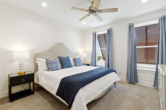 Photo - 487 E 1st Ave Unit ID1266409P