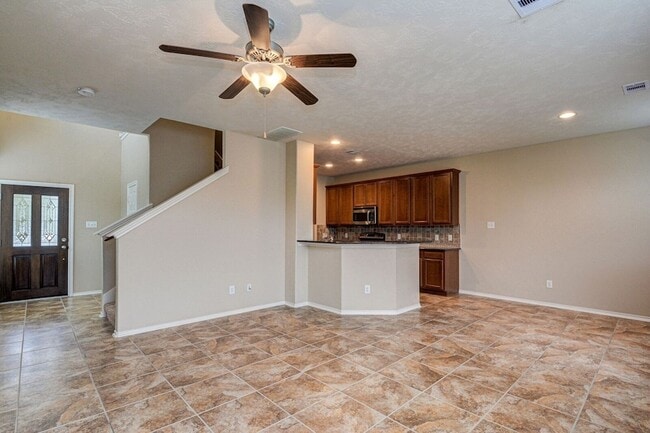 Photo - 23 Fairlee Ct