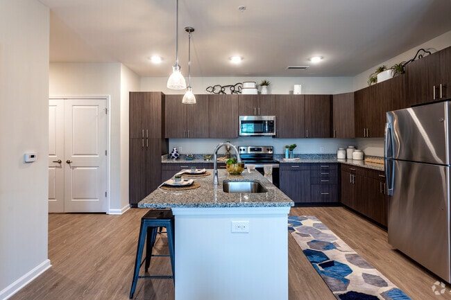 1BR, 1BA - 828 SF - Tryon Farms