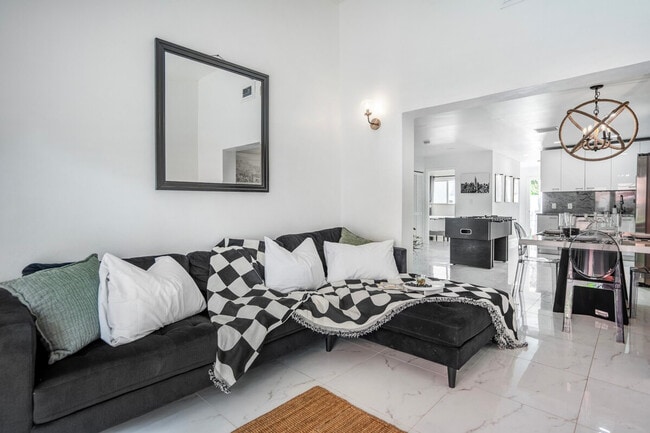 Photo - 422 NW 8th St Unit ID1294169P