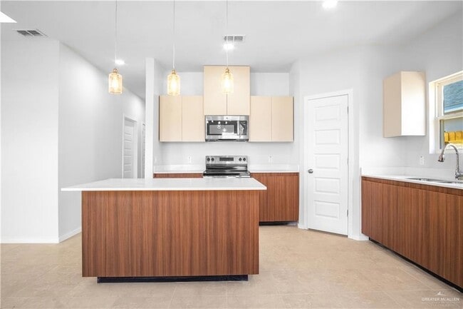 Photo - 704 N Alexandrite Ave Unit 3