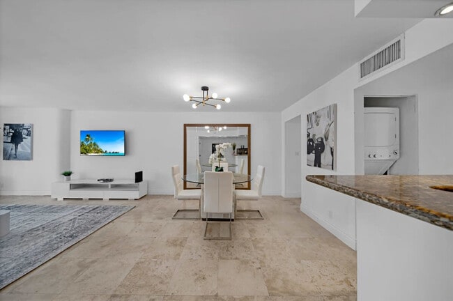 Photo - 1717 N Bayshore Dr Unit SI ID1437602P