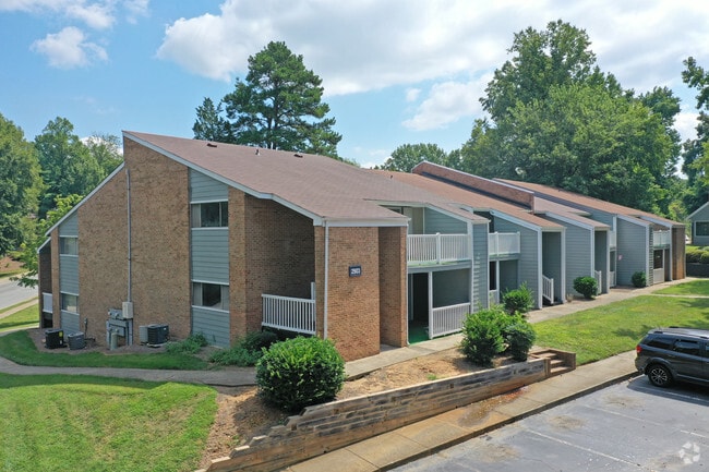 Exterior - North Lakes