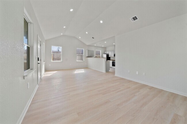 Photo - 4415 Castor St