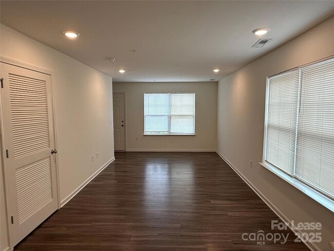 Photo - 2025 Oakdale Rd Unit U