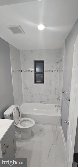 Photo - 4934 Just St NE