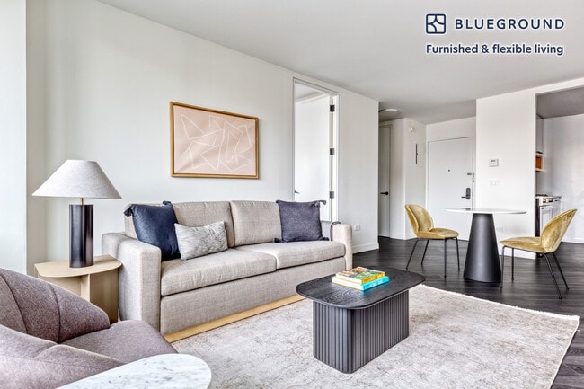 Photo - 250 E Houston St Unit SI FL7-ID179