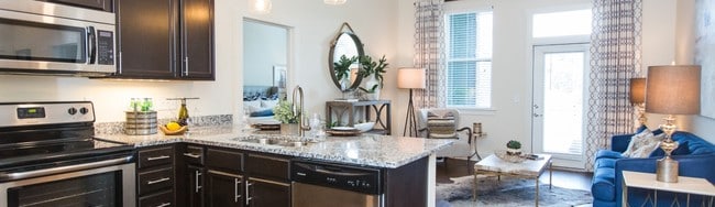 Profile Cover Desktop - The Luxe at Indian Lake Village