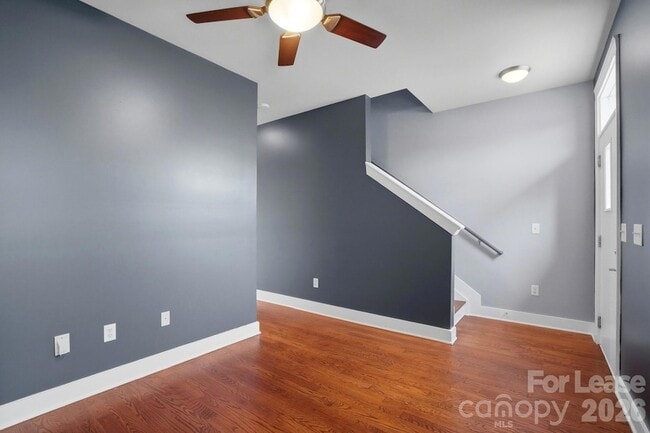 Photo - 440 N McDowell St