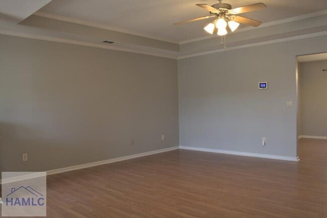 Photo - 2356 Rowe St