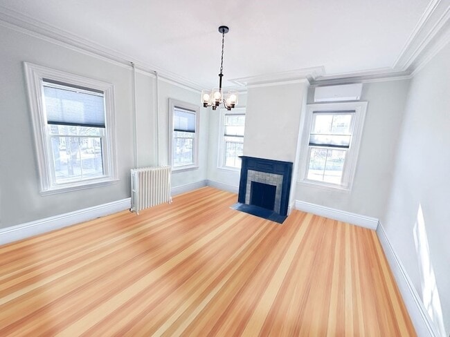 Photo - 83 Thorndike St
