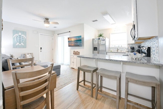 Building Photo - 11 Beachside Dr Unit SI ID1447137P