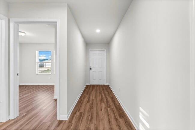 Photo - 698 Whispering Creek Ave