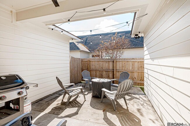 Photo - 8110 Stonelake Ave