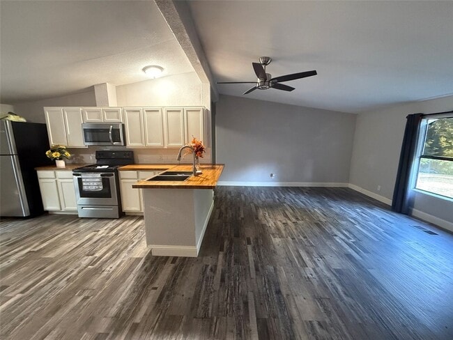 Photo - 152 Pennell Rd