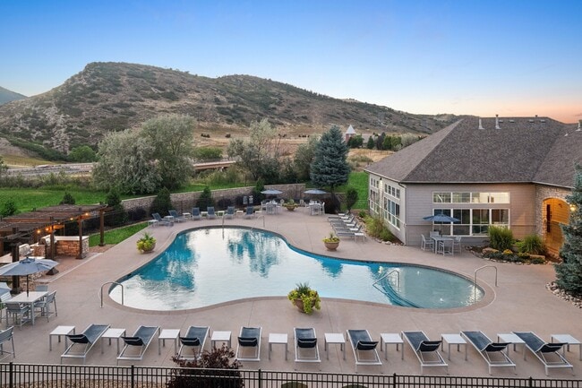 Photo - Dakota Ridge