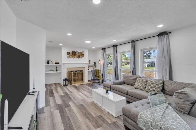 Photo - 1212 63rd St NW