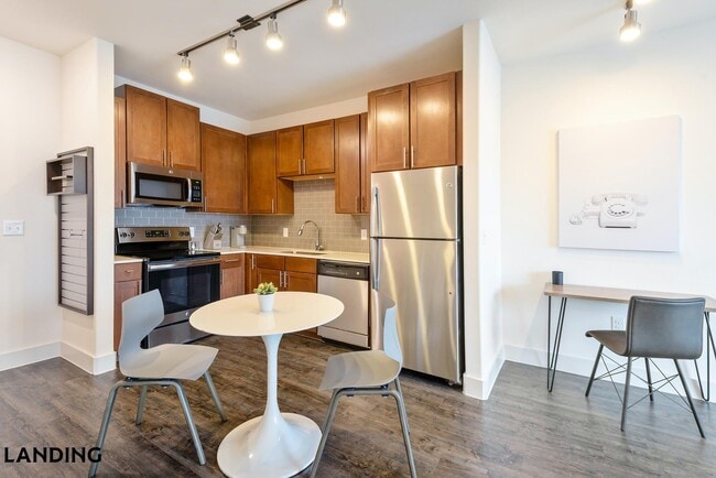 Photo - 501 Sarah Deel Dr Unit 10-1018
