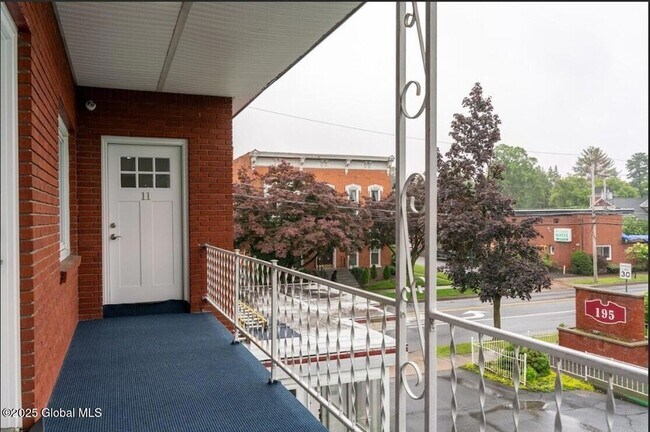 Photo - 195 S Broadway Unit 9
