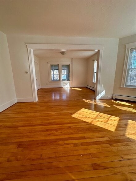 Photo - 58 Oxford St N Unit 1