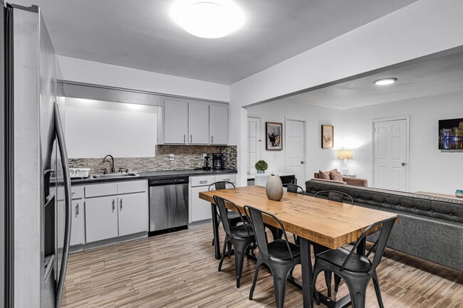 Photo - 975-977-977 SW 10th St Unit ID1323999P