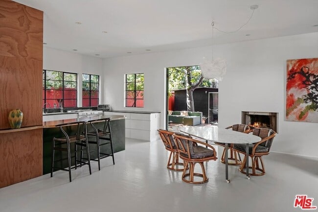 Photo - 2311 Louella Ave