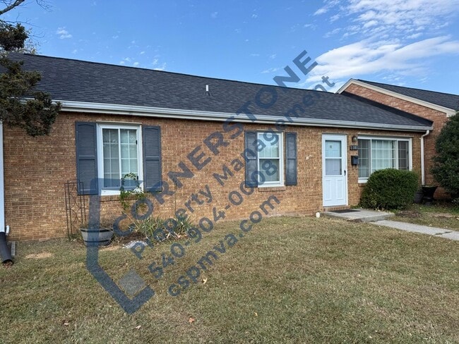 Photo - 1105 Lakeview Pl