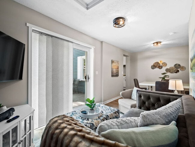 Photo - 7525 Lake Rd E Unit SI ID1496052P