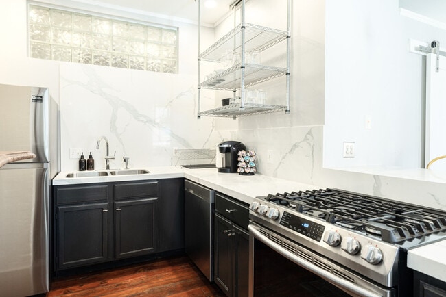 Photo - 111 E 13th St Unit ID1056146P