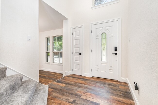 Photo - 4610 Clay Dr