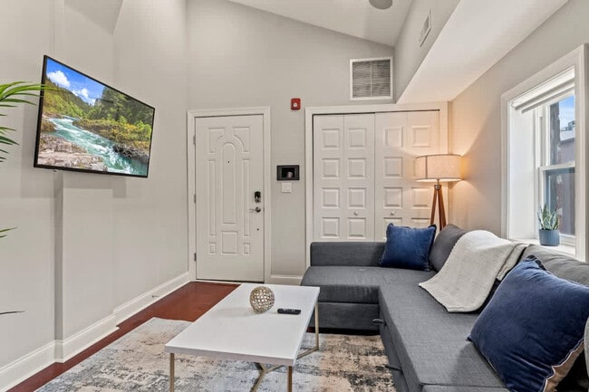 Photo - 606 S 2nd St Unit ID1057050P