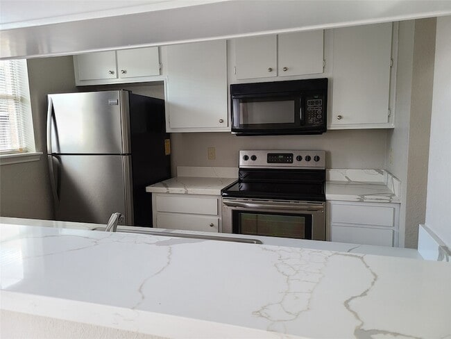 Photo - 2626 North Blvd Unit 18