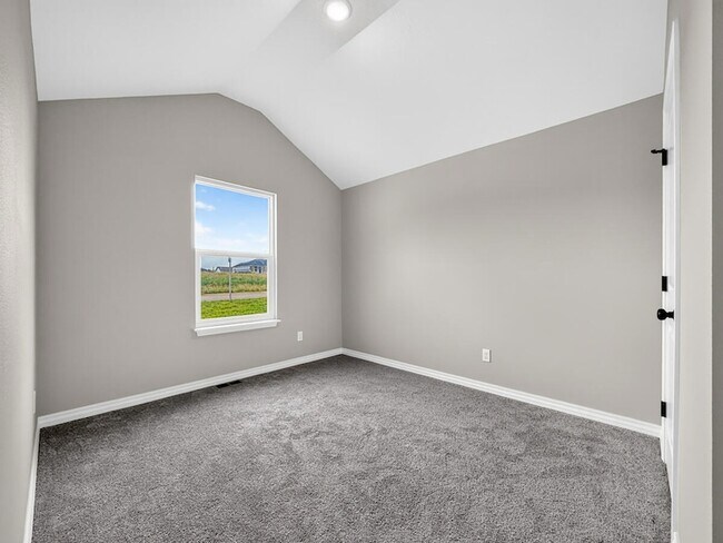 Photo - 595 Bailiwick Dr