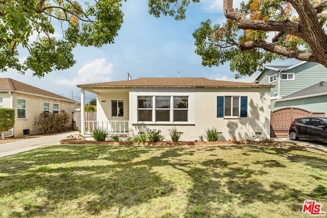 Building Photo - 7869 Croydon Ave