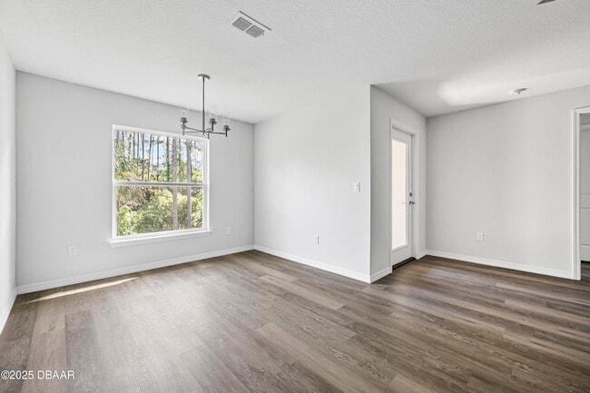 Photo - 43 Pony Express Dr