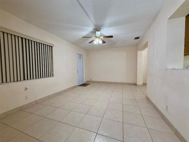 Photo - 7508 NW 67th Ave