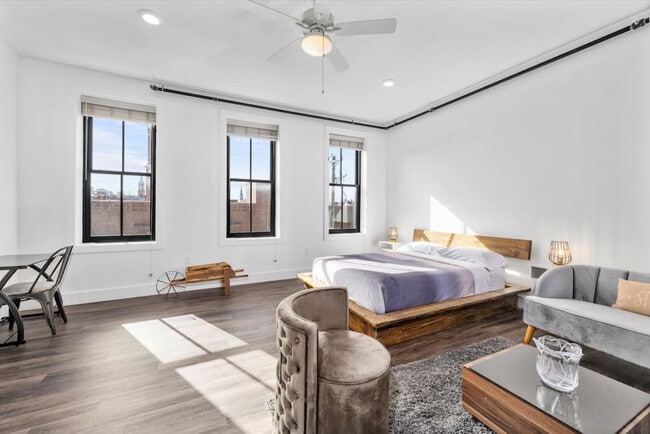 Photo - 18 W Elder St Unit ID1056097P