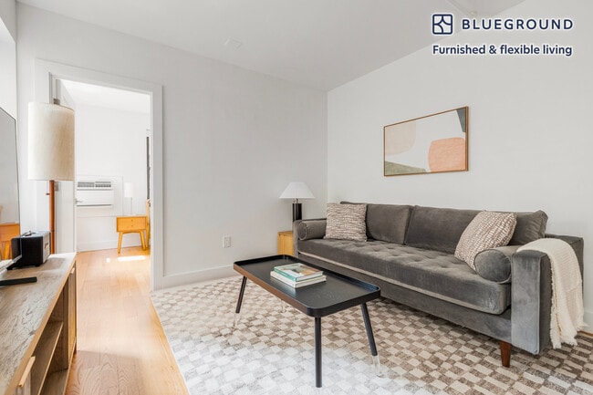 Building Photo - 10 W 65th St Unit FL4-ID1848