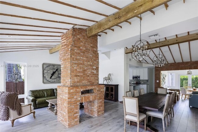 Photo - 583 W 49th St
