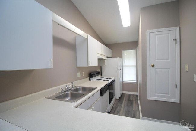 Photo - 309 Loveland Cir