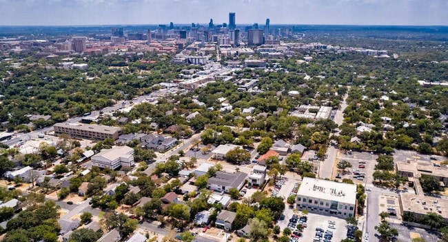 Photo - 710 W 34th St Unit ID1385486P