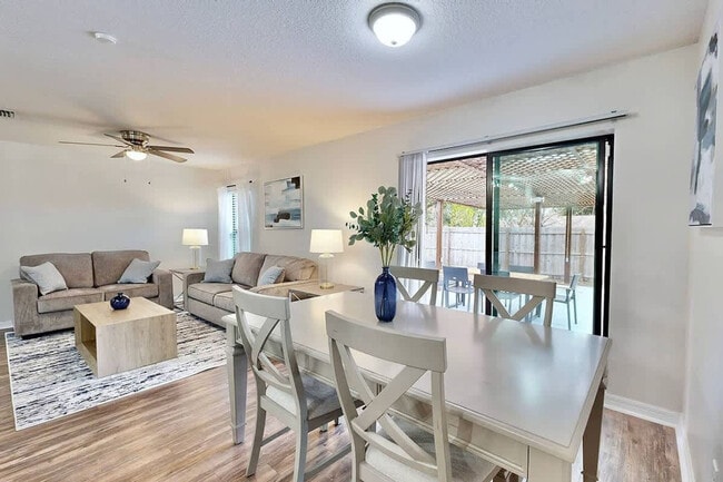 Photo - 6367 Enterprise Dr Unit ID1234457P