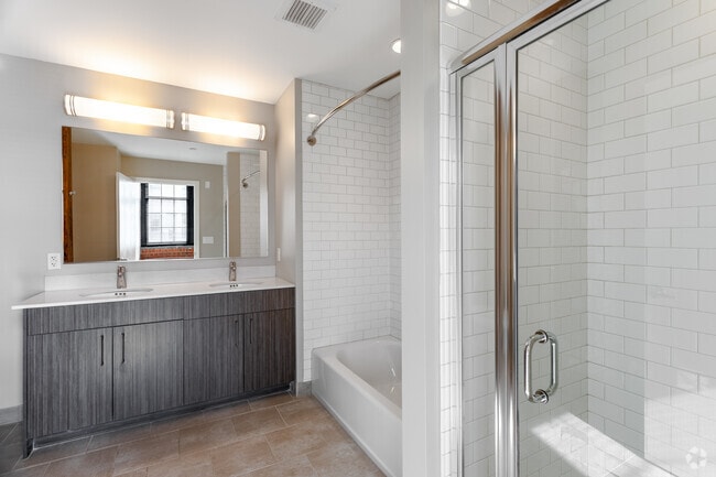 1BR, 1BA - 750SF - Bathroom - Winchester Lofts