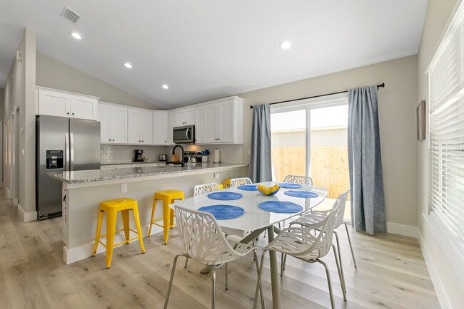 Photo - 1004 Josiah St Unit ID1281918P