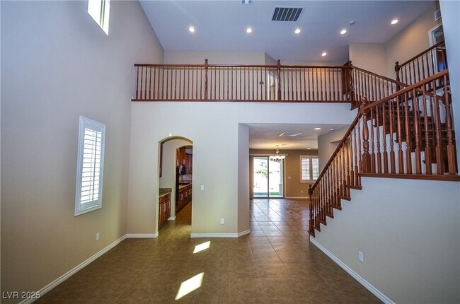 Photo - 685 Catalina Aisle St