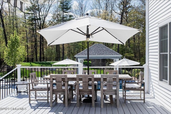 Photo - 26 Rolling Green Dr