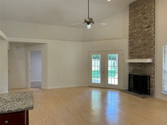 Photo - 30443 Arborg Dr