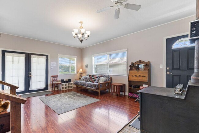 Photo - 1310 Fredrick Ln Unit ID1266885P