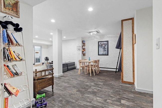 Photo - 1709 Lanier Pl NW Unit ID1037737P