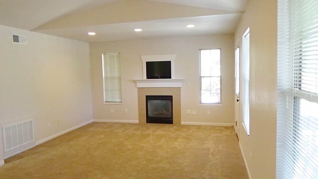 Floor Plan - Carson Too
